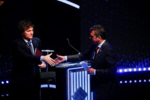 Convocan a una reunión a los apoderados de UxP y LLA para bajar la tensión por las denuncias de fraude
