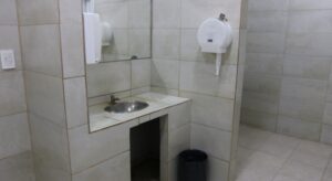 Culminaron la obra de reforma y mantenimiento de los baños de la terminal de ómnibus