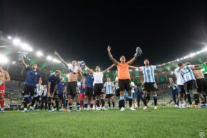 Después de graves incidentes, Argentina silenció otra vez al Maracaná