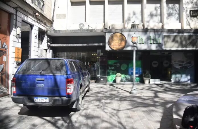 El edificio del centro cordobés donde se realizaron los allanamientos. (La Voz del Interior)