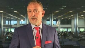 Dolor por la muerte del periodista Edi Zunino