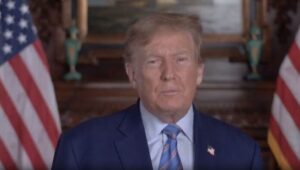 Donald Trump le envió un mensaje especial y en video a Javier Milei por su victoria