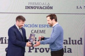 El ministro de Salud bonaerense Nicolás Kreplak recibió un premio por impulsar la Ley de Investigación Clínica