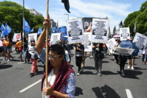 El Polo Obrero reclamó un aguinaldo y advirtió que se vienen más protestas
