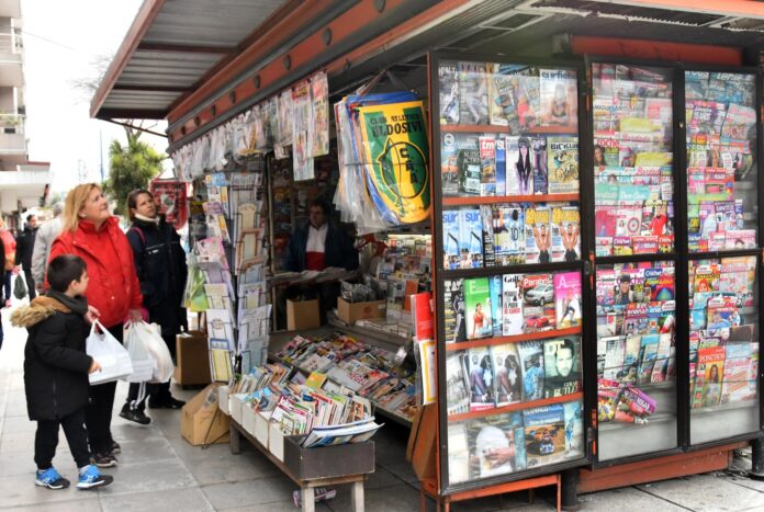 Los kioscos de diarios ahora pueden vender artículos de librería, pasajes de micro y bebidas