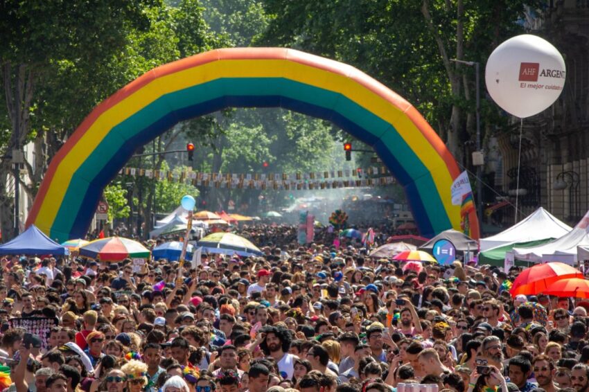 Masiva marcha del orgullo en la Ciudad: Más de un millón de personas estuvieron presentes