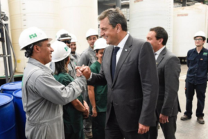 Massa propone eliminar impuestos “a las pymes que incrementen sus exportaciones”