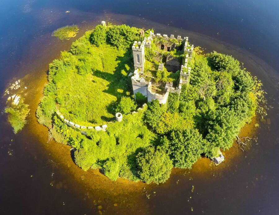 McDermott's Castle: un increíble castillo de 500 años que se construyó en una isla