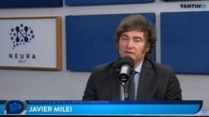 Milei dijo que no puede modificar la coparticipación "porque está definida por ley" y que se instaló "una mentira"