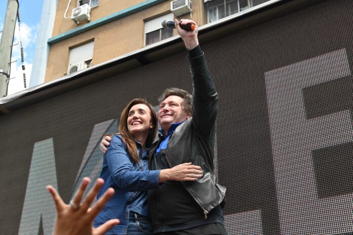 Milei: en el Conurbano, sin motosierras y bajo la consigna del "Sí, se puede"