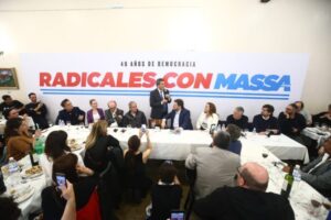 Radicales K apoyaron a Massa pero la conducción del partido se despegó