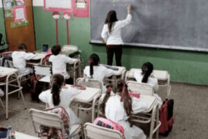 Sileoni puso la fecha: cuándo comienza el ciclo lectivo 2024 en las escuelas bonaerenses