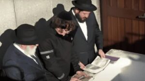 Tema personal: Milei llegó a Estados Unidos y visitó la tumba del rebe de Lubavitch