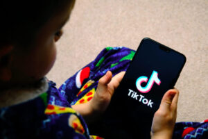 Tik Tok: advierten acerca del contenido nocivo sobre salud mental que llega a niños y adolescentes