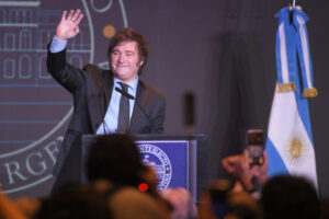 Una semana frenética para Javier Milei como presidente electo: Gabinete en formación y nombres en veremos