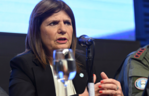 Antes de la marcha de la CGT, CTA y organizaciones sociales, Bullrich advirtió que "el que corta no cobra"