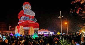 ¿Cuál es el Papá Noel más grande del mundo y cuánto mide? 