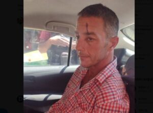 Declaró el hombre que le arrojó una botella a Milei el día de la asunción y le pidió disculpas