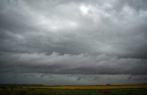 El SMN actualizó el alerta por tormentas fuertes para distritos de la costa y el sudoeste bonaerense
