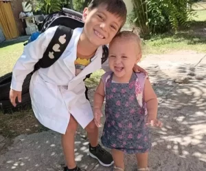 Empeora la salud de Thiara y su mamá vende tartas y alfajores para los gastos