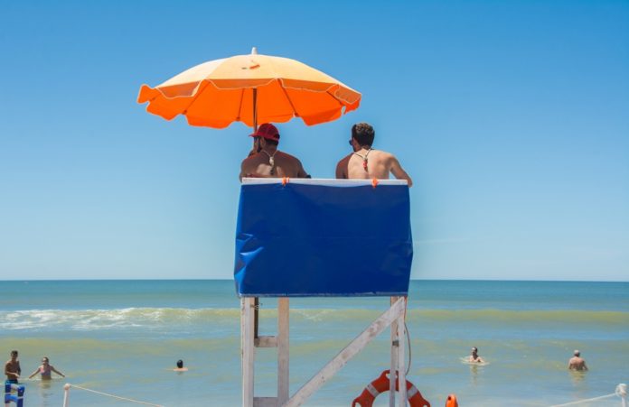 Verano en pandemia: en Villa Gesell habrá banderas para marcar saturación de playas