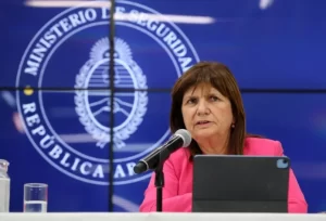 La agencia de noticias Reuters desmintió a Bullrich sobre el número de trabajadores