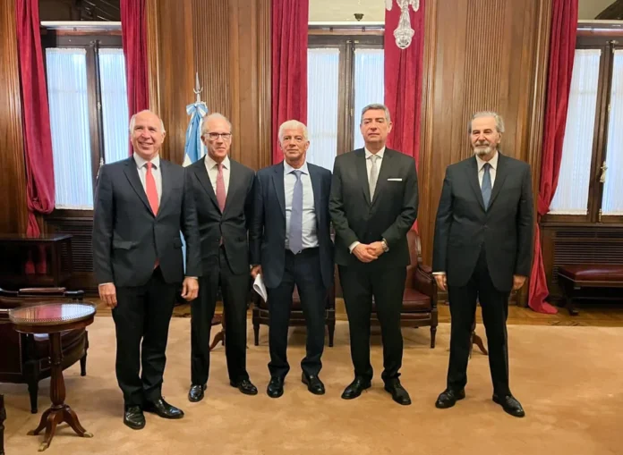 La Corte aceptó analizara el DNU de Milei pero luego de la feria judicial