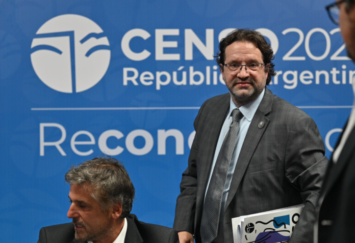 Lavagna, un hombre de Massa, seguirá en el Indec con Milei