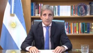 Luis Caputo anunció las medidas de emergencia: "Venimos a solucionar el problema del déficit fiscal de raíz"