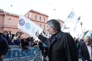 Máximo Kirchner sobre el DNU y la ley ómnibus: "Gobierna Mauricio Macri"