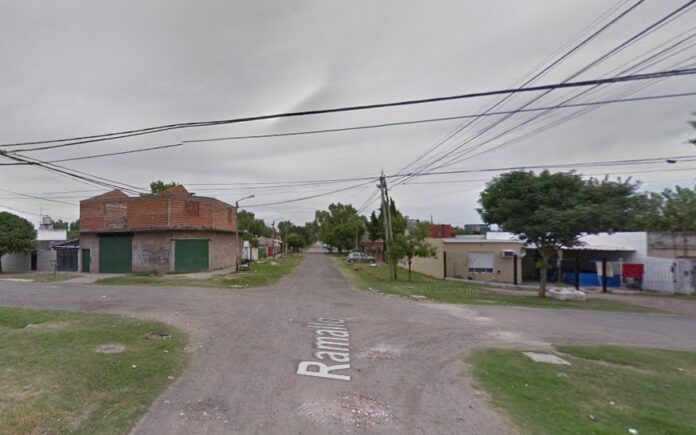 La esquina de Cerviño y Ramallo, donde fue quemado el efectivo. (Google Maps)