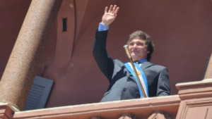 Milei habló por primera vez desde su asunción: “El esfuerzo que recae en el sector privado es transitorio”