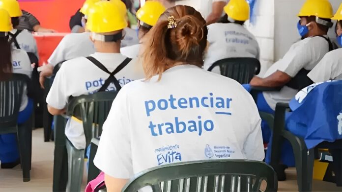 Según un informe de la AFIP, miles de personas muertas siguen recibiendo el plan Potenciar Trabajo.