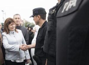 Bullrich apuntó a los “sindicalistas mafiosos” y dijo que “no hay paro que nos detenga”