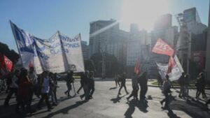 Desafío a Bullrich: D´Elía y Alderete cortan un tramo bonaerense de la ruta 3