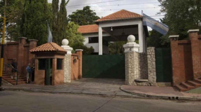 Javier Milei mantuvo en Olivos una reunión de Gabinete "fructífera y apasionada"