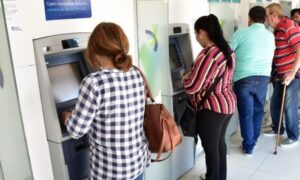 Jubilados y pensionados: ¿cuándo cobran en Provincia?