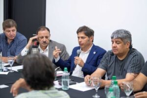 Kicillof: “el ajuste no es a los gobernadores, es a los pueblos de las provincias”