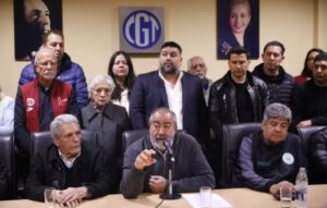 La CGT defendió el derecho de huelga y aseguró que no defiende a "una casta"