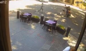 Lanús: sacó $1,5 millones del banco y lo sorprendieron cuatro motochorros