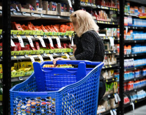 Las ventas se desplomaron en diciembre y cayeron un 13,6%, sobre todo en alimentos y bebidas