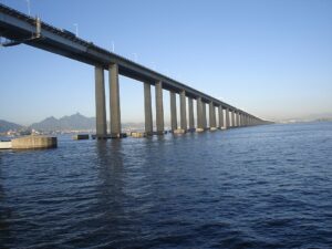 Río-Niterói: el inmenso puente de 13.290 metros que se construyó en Brasil