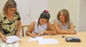 Santoro firmó el convenio de comodato entre el municipio y la Escuela Primaria Nº 8 y el CEC Nº 801