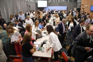 Sin votos, el oficialismo debió resignarse a postergar el tratamiento de la Ley Ómnibus