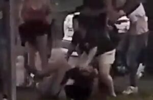 Una patota atacó a un joven a la salida de un boliche, dos mujeres intervinieron y le salvaron la vida