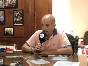 Zurro: “Quiero que Milei termine el mandato, pero si no termina es culpa de él”