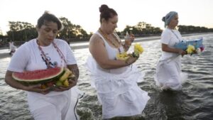 Celebraron a Iemanjá en la ribera de Quilmes y se prepara la gran ceremonia en Mar del Plata