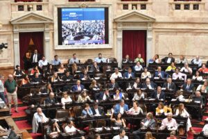 En vivo: retoman el debate por la Ley Ómnibus y se espera que se vote este viernes