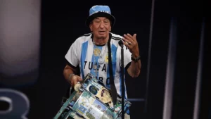 “Tula”, el hincha más famoso, está internado en coma inducido