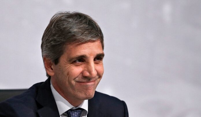 El ministro de economía se volvió a expresar por X.